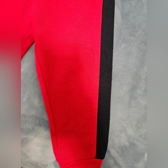 Children's Place Jogger set - Picture 4 of 10